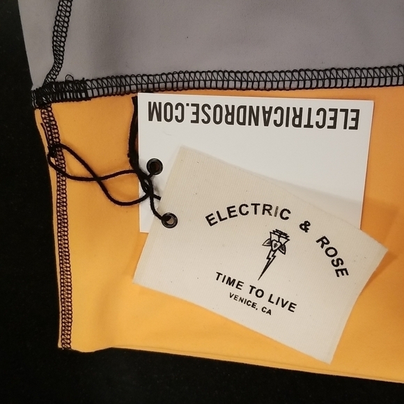 💕ELECTRIC & ROSE💕 Colorblock Set Viva Sports Bra + Nova Legging Large NWT - Picture 15 of 16